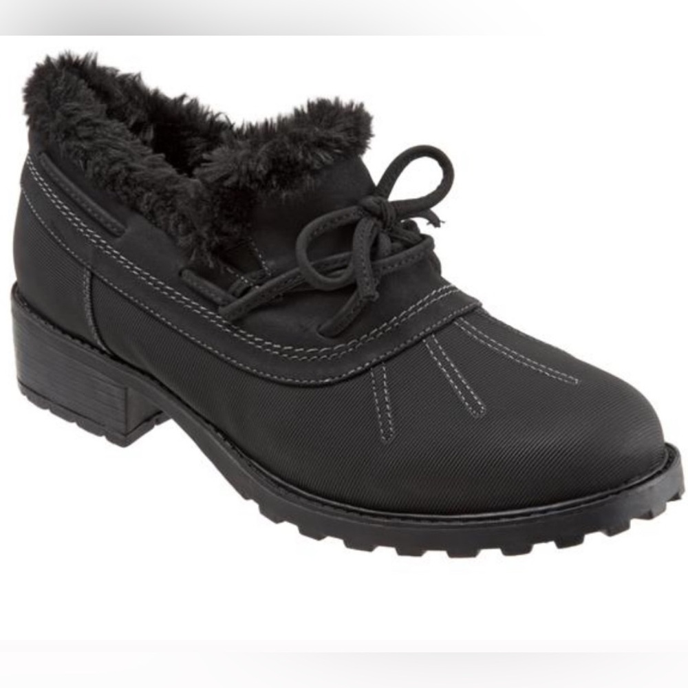NWT Trotters Belle Faux Shearling Heeled Botties in black - size 11 N